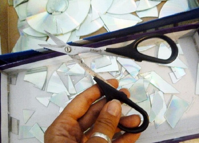 декор кухни компакт-дисками