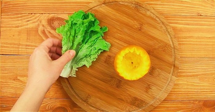 салат в апельсине