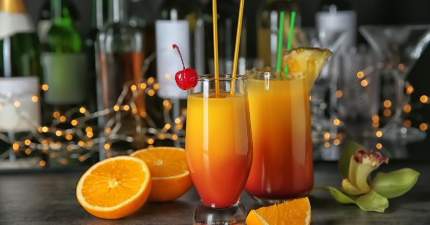 Вкусные новогодние коктейли: 4 отборных рецепта
