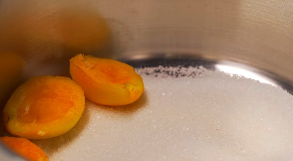 Натуральный абрикосовый конфитюр: золотой рецепт минут, конфитюр, кастрюлю, После, огонь, абрикосов, Затем, поместите, оставляем, этого, немного, варим, крышки, банки, закипания, чтобы, сахара, абрикосы, фруктовым, половинки