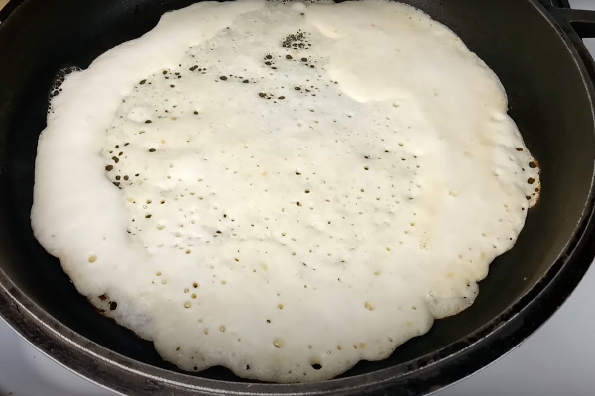 блины из черствого хлеба