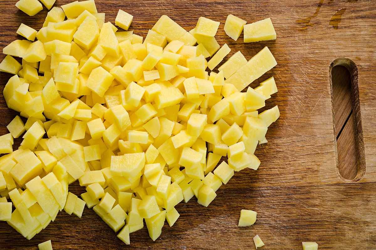 нарезанный картофель