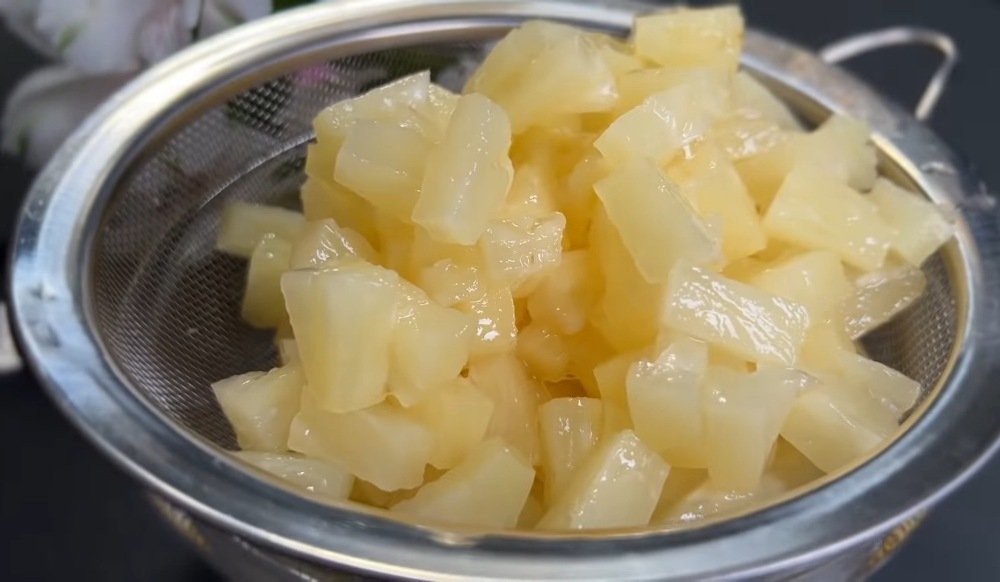 десерт с ананасами