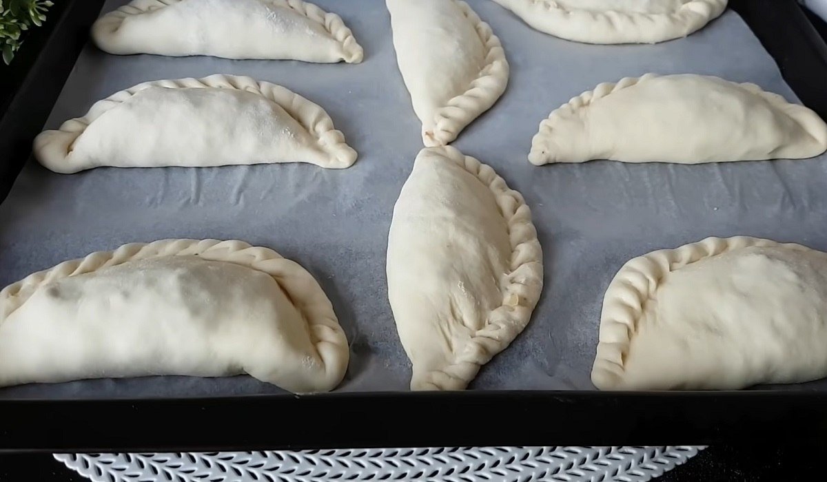 пирожки на противне