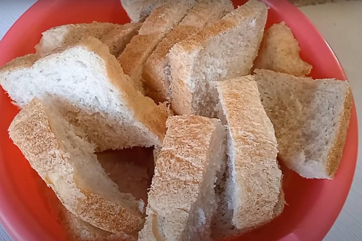 Как сделать сладкие гренки из белого хлеба на сковороде