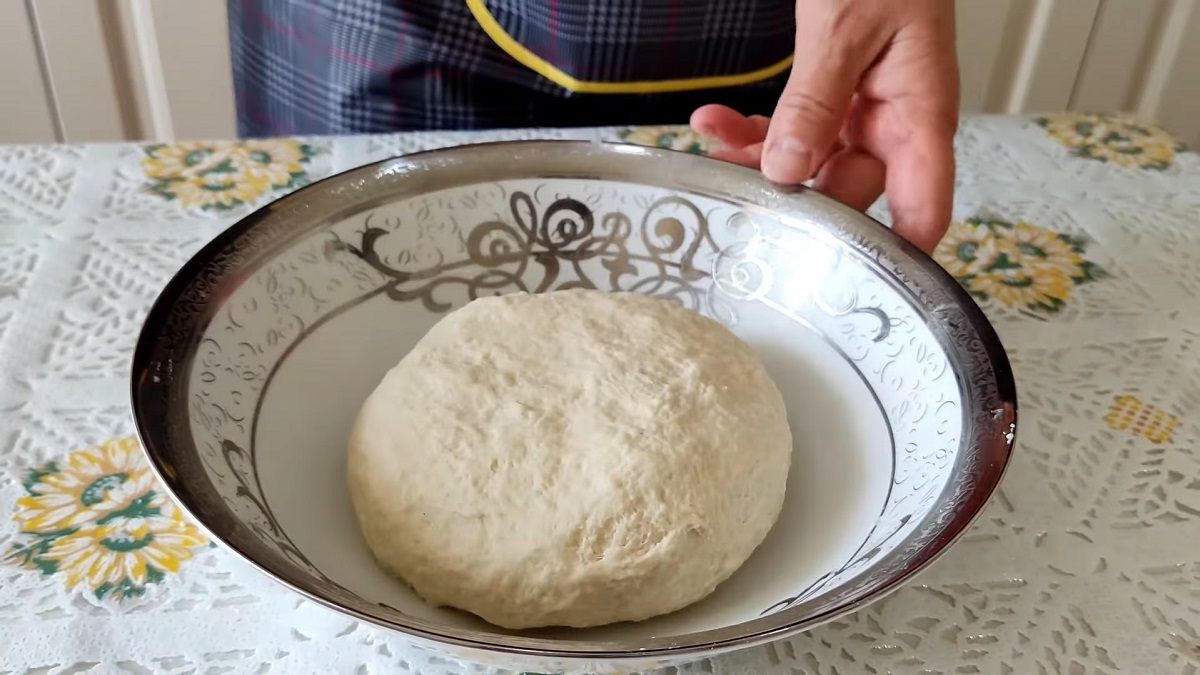 Азербайджанский ханум с фаршем за 1 час приготовить, тесто, фаршем, добавлением, теста, Однако, выложите, начинку, картофель, ханум, чесноком, смешайте, начинки, молотыйпо, всегда, перец, черным, зеленый, лукПосолите, приправьте