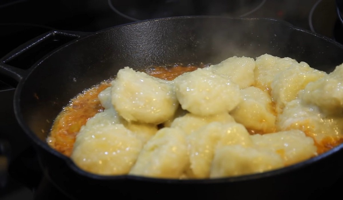 кныдли на сковороде