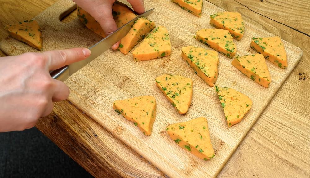 картофельные треугольники в панировке