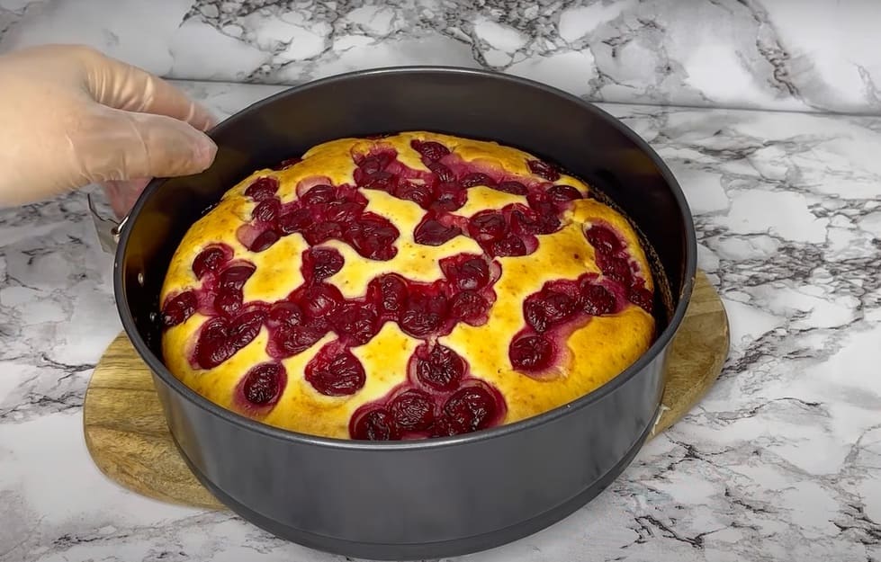 готовый кефирный пирог