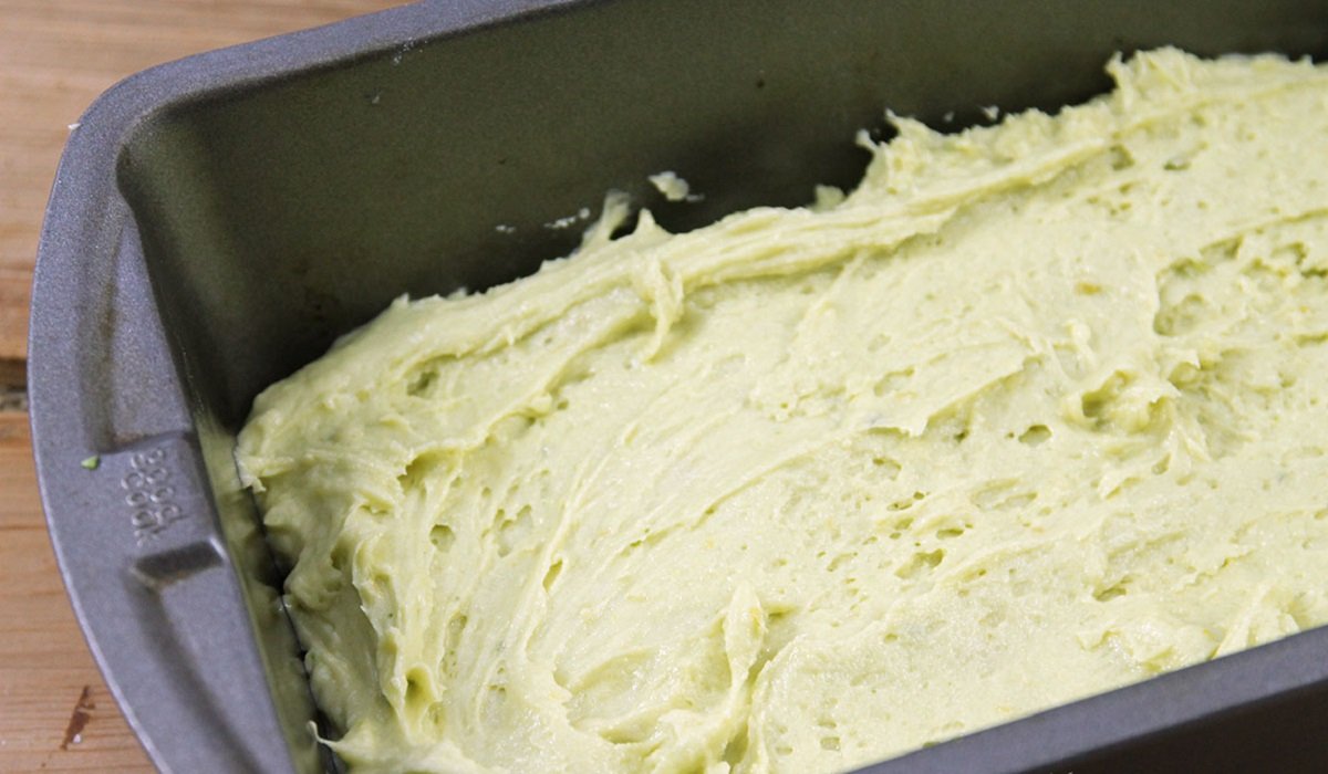 блюдо с авокадо