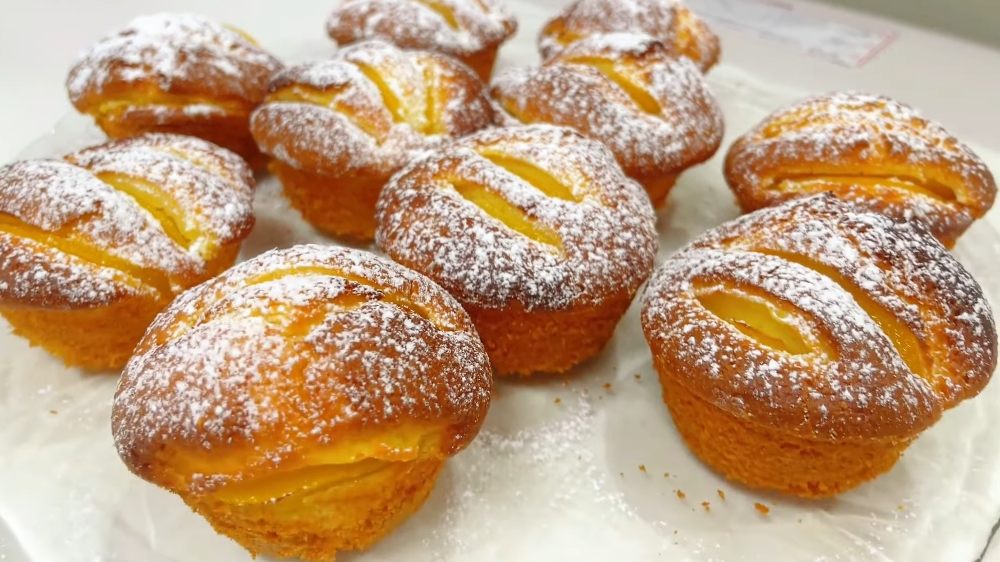 кексы с консервированными персиками