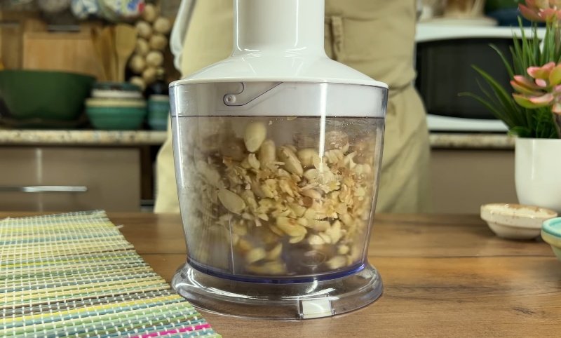 измельчение миндаля