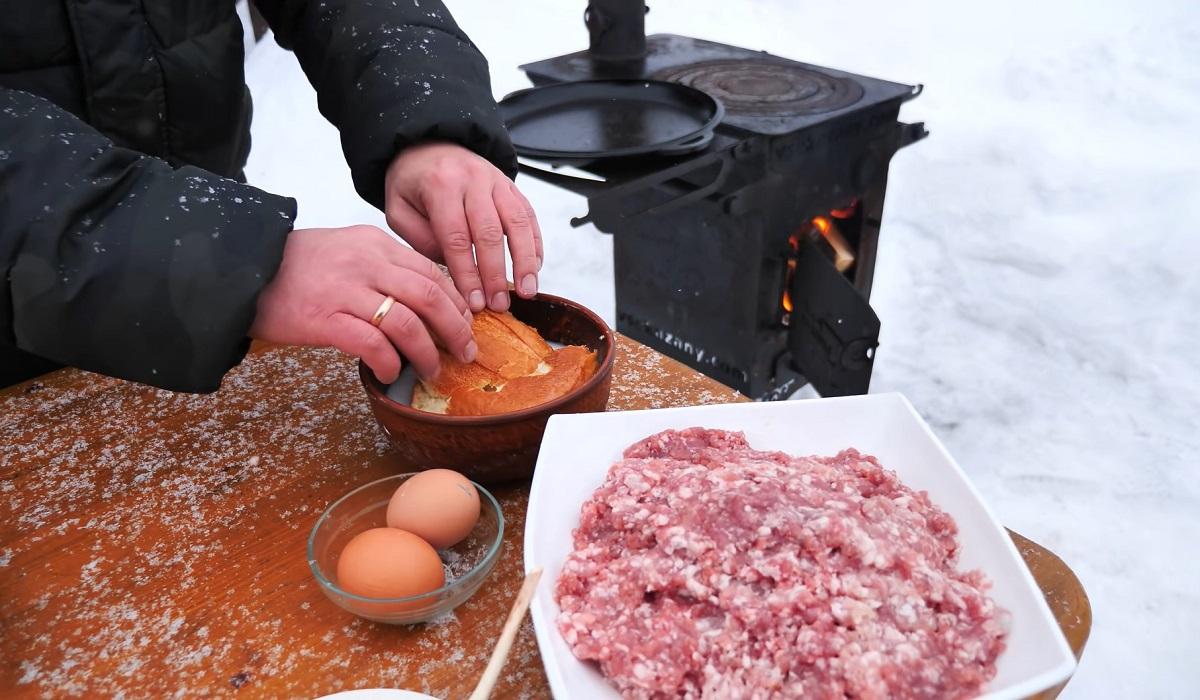 Котлеты по-хлыновски из свинины: пошаговый рецепт - Со Вкусом