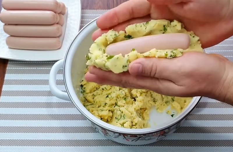 сосиска в картошке