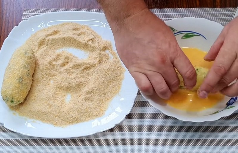 подготовка котлет перед жаркой