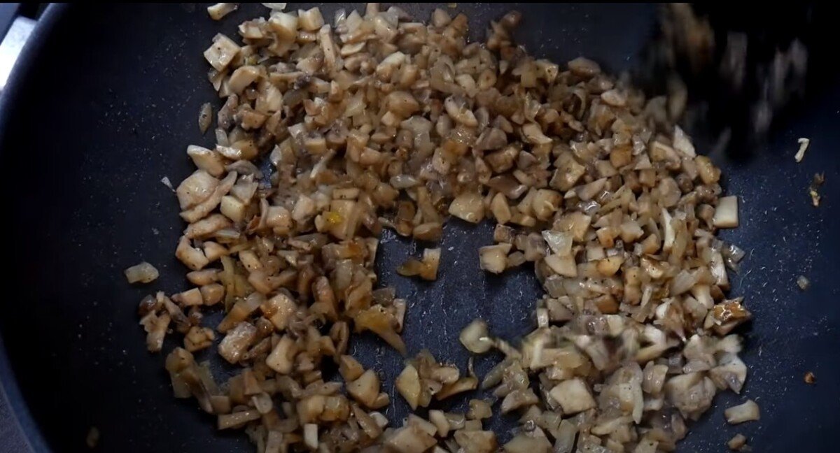 крученики с грибами по-волынски