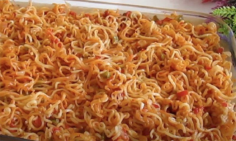 лапша в соусе