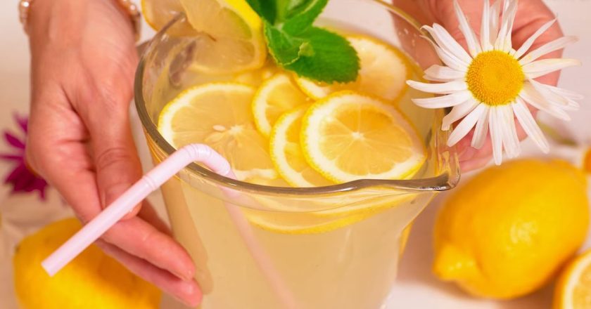 Освежающий лимонад из одного лимона