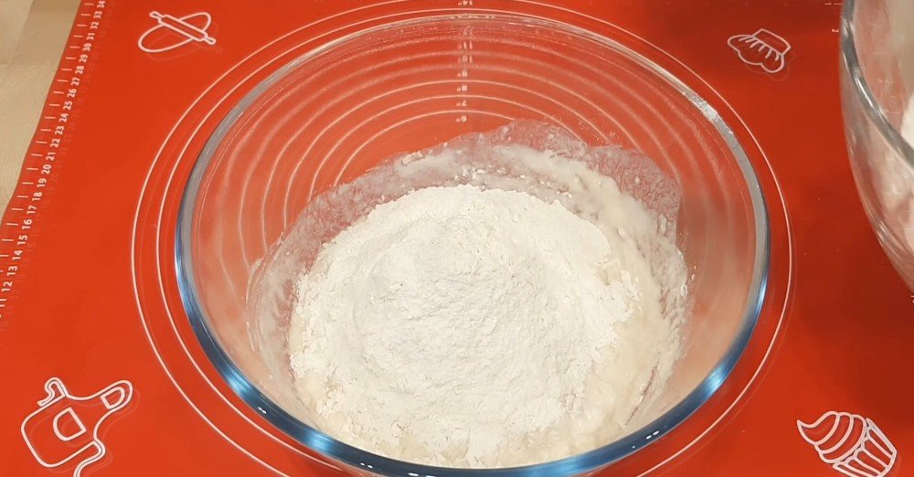 мини-пиццы с ветчиной