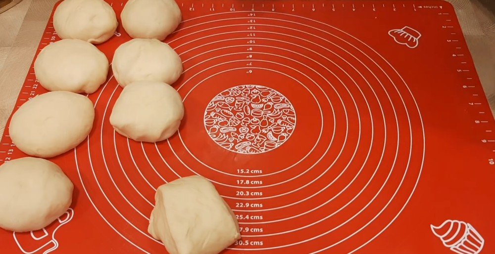 мини-пиццы с ветчиной