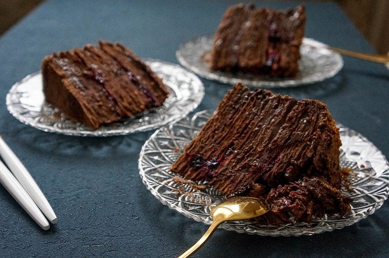 отрезанный кусочек торта