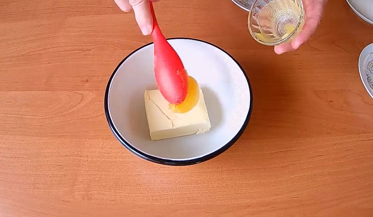 сливочное масло и мёд