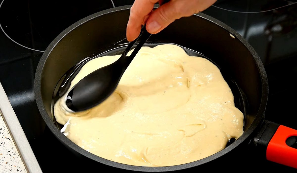 тесто на сковороде