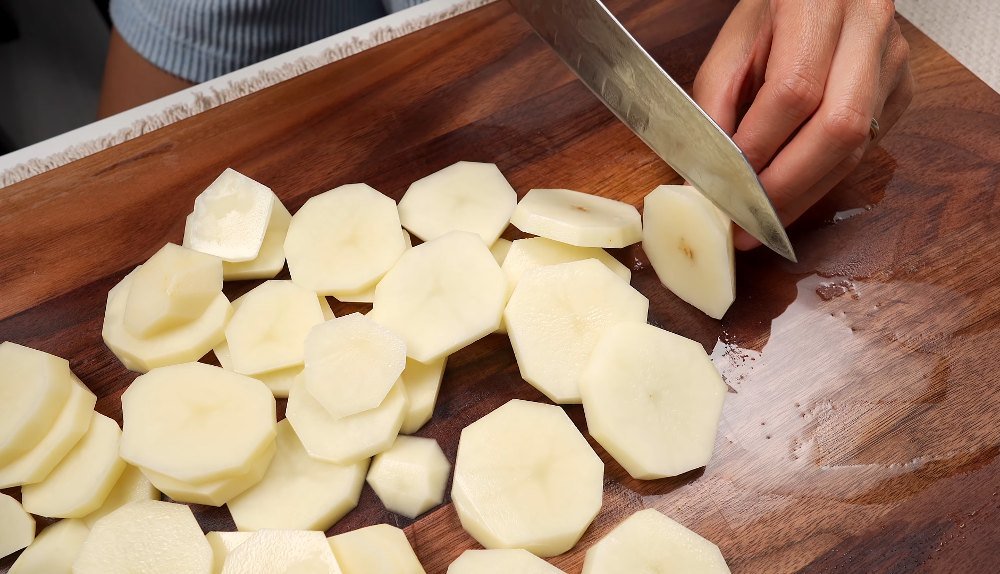 пирог «Цветок» с фаршем и овощами