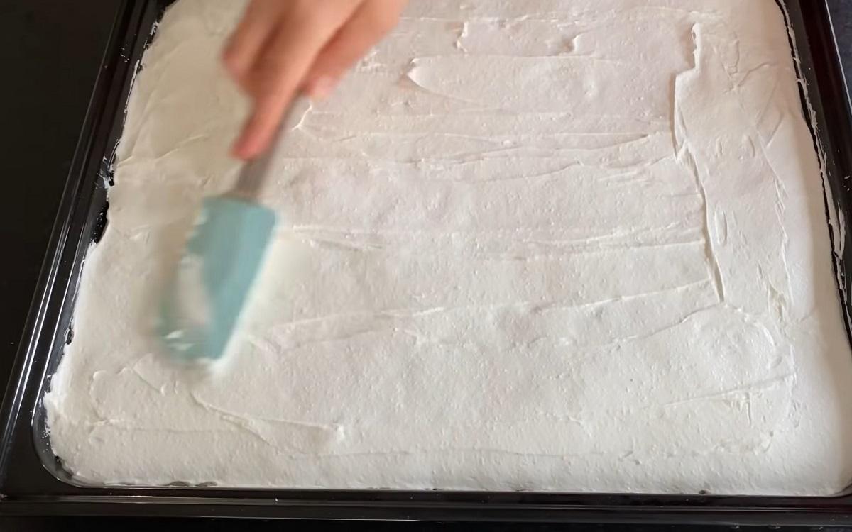 слой взбитых сливок