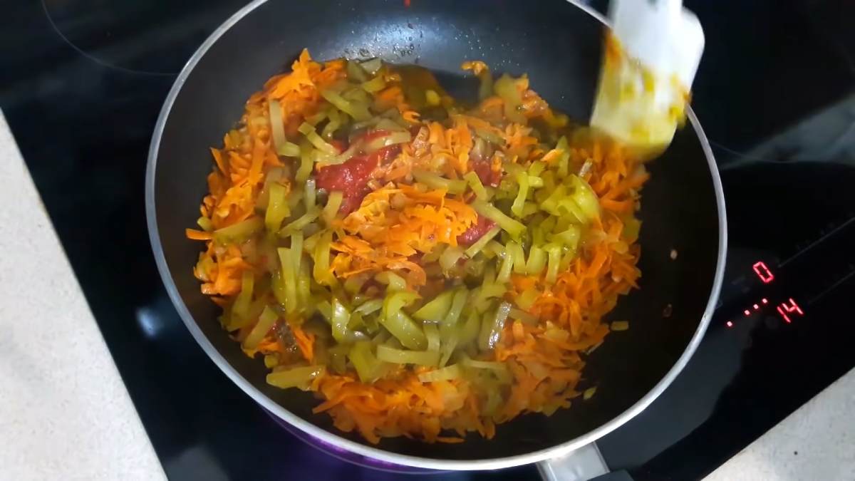 Рассольник с огурцами и перловкой - Со Вкусом