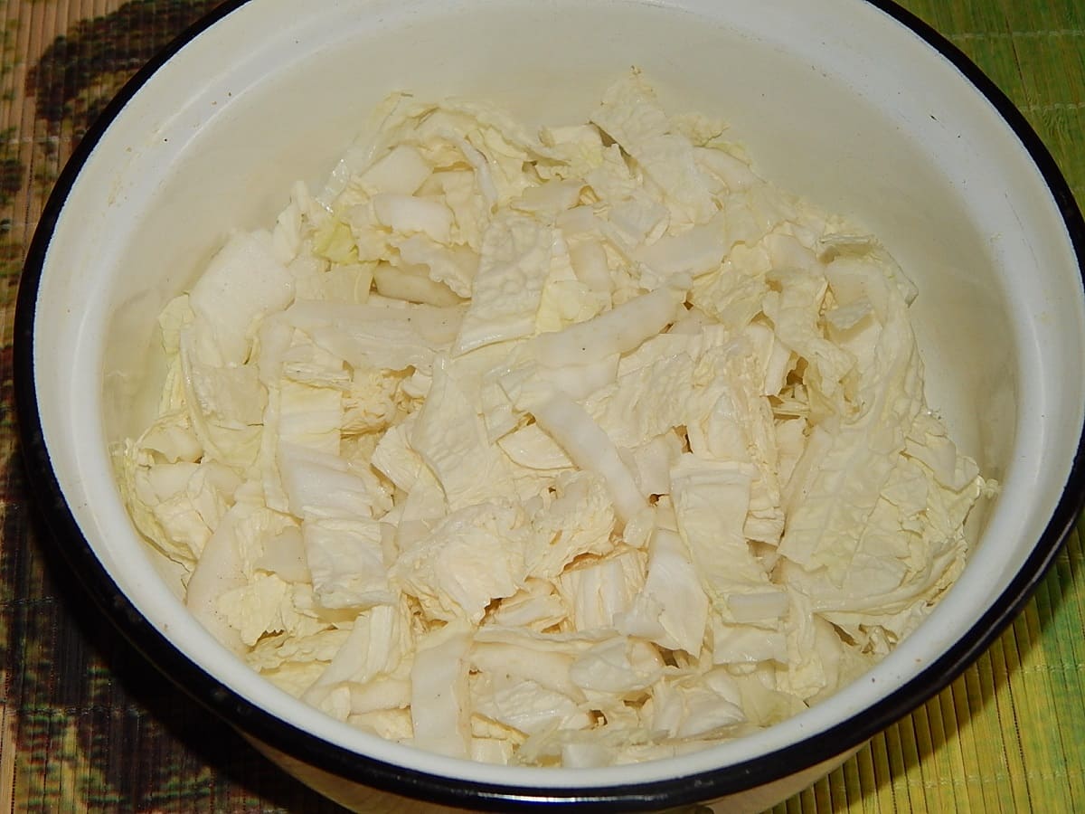 салата с пекинской капустой и сиром