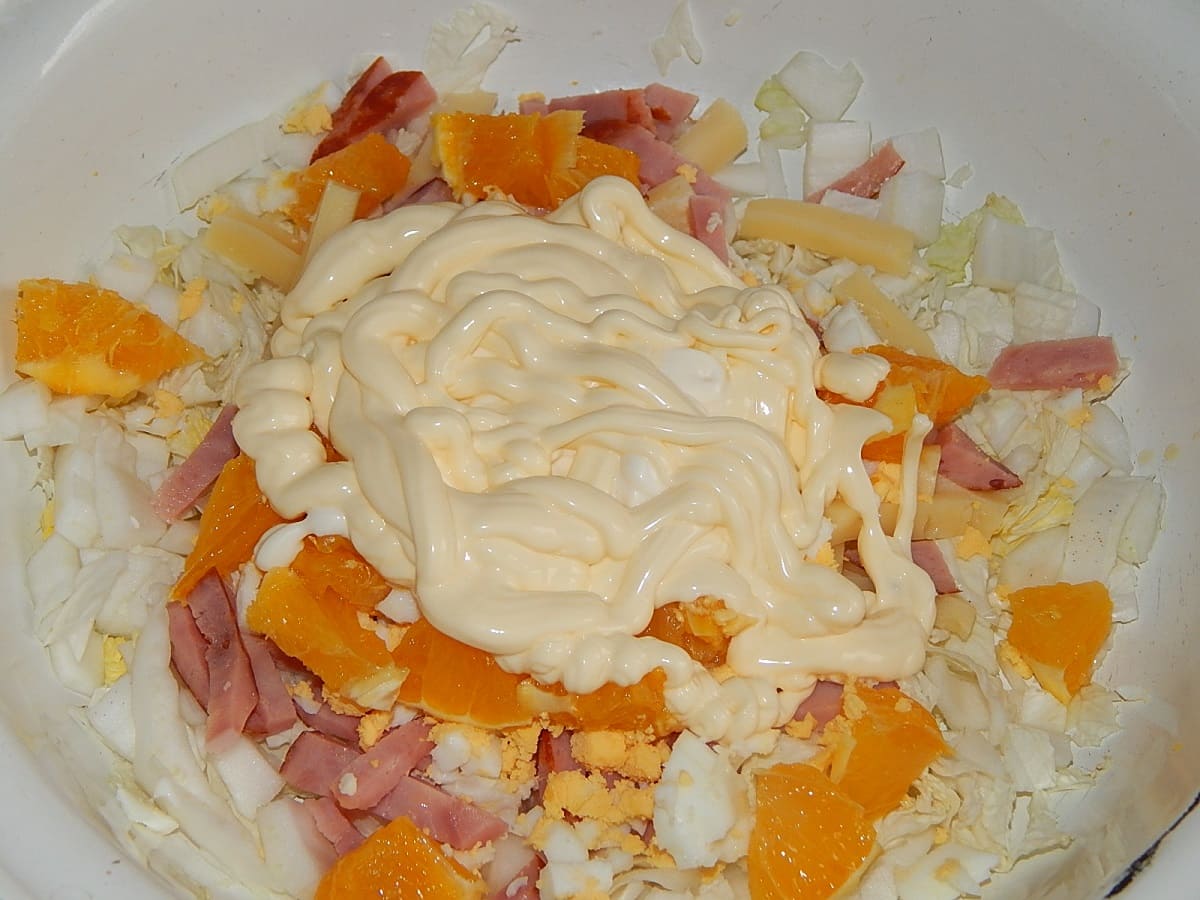 салата с пекинской капустой и сиром