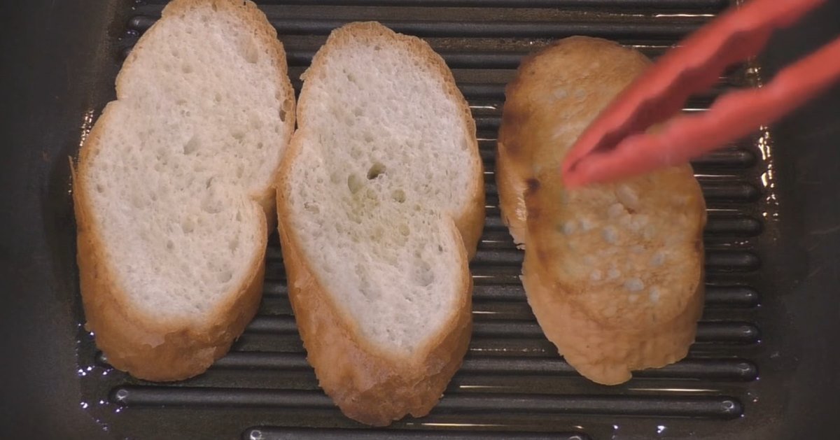 обжаренный багет