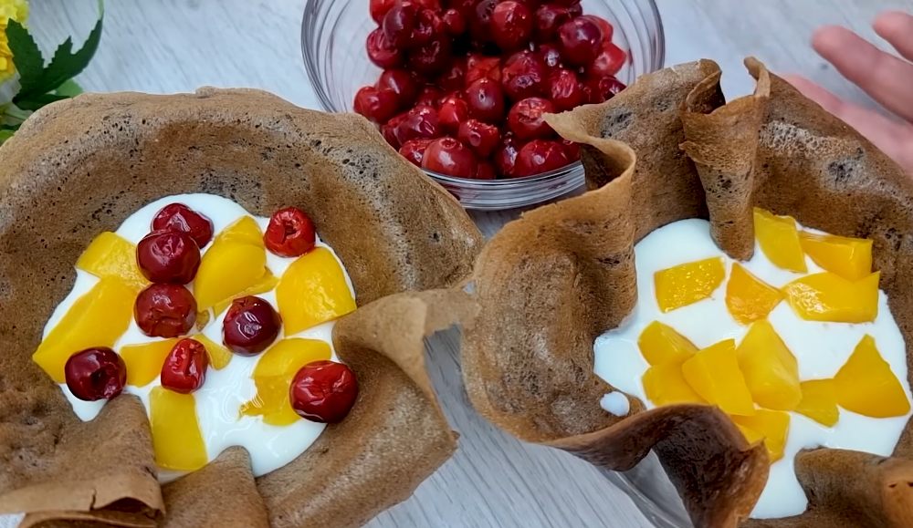 торт из блинов с фруктами