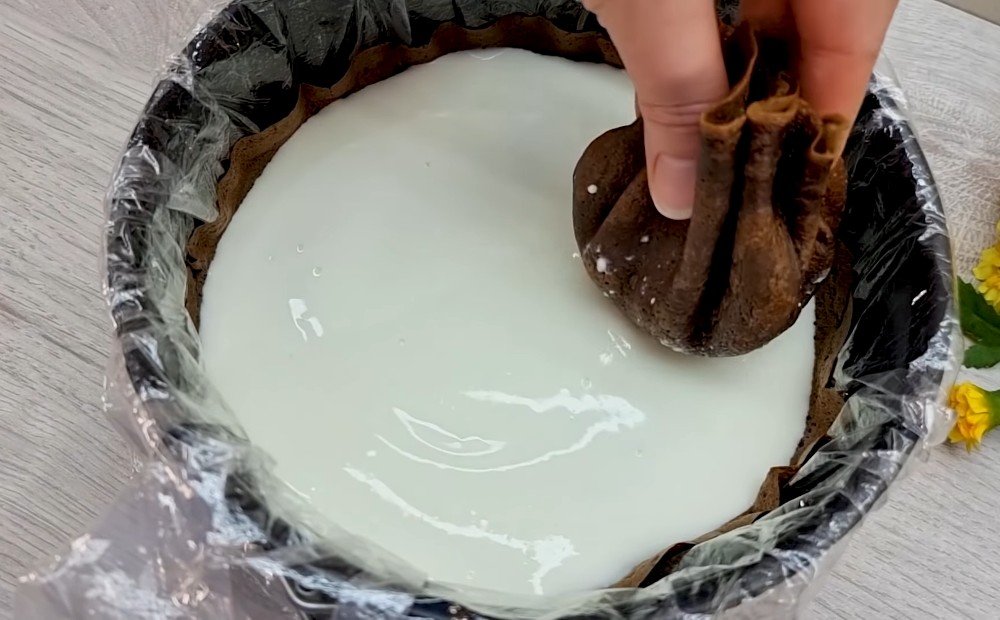 торт из блинов с фруктами