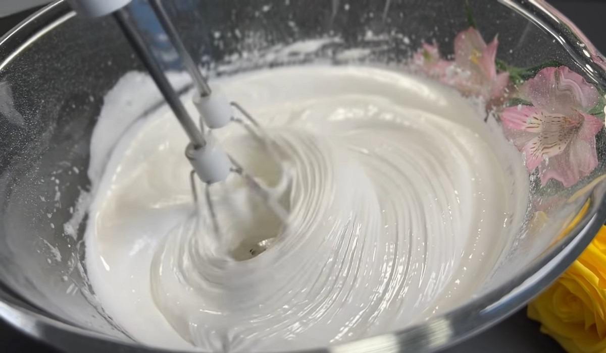 белки с сахарной пудрой