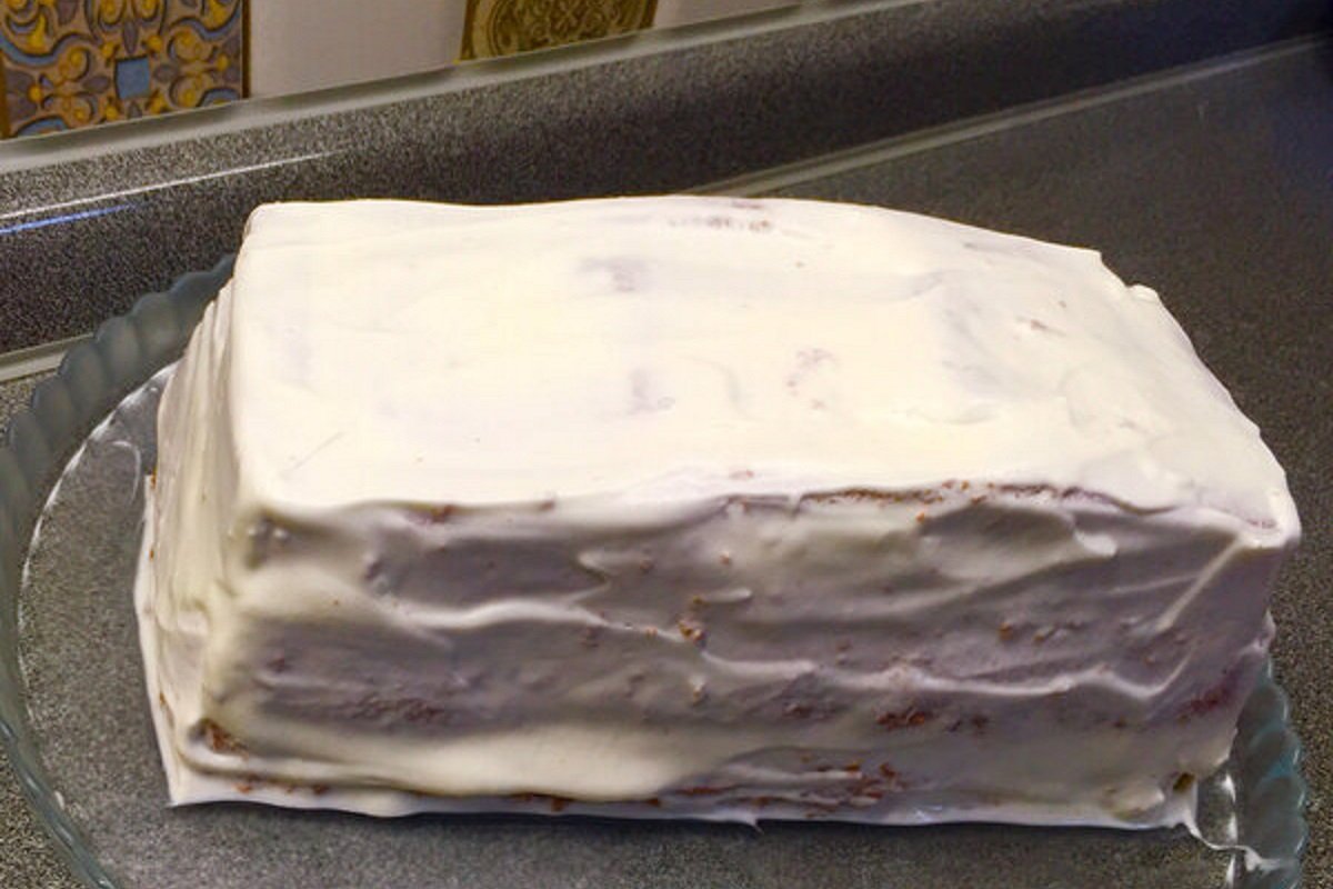 смазанные кремом коржи