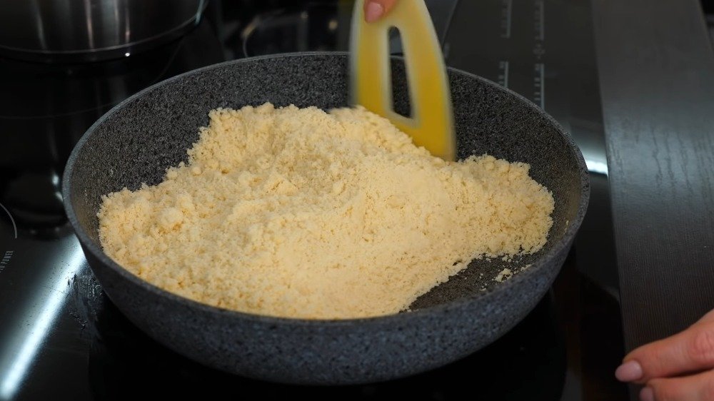 торт «Пломбир» на сковороде