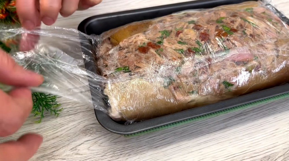 ветчина из свиной рульки