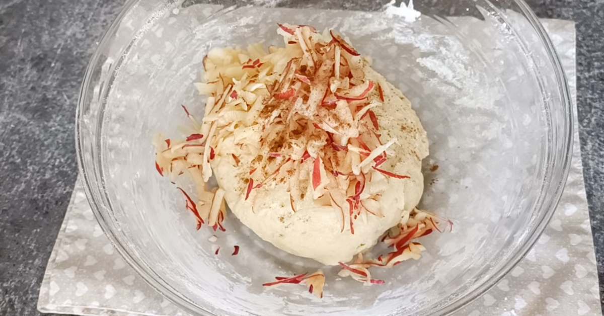 тесто с яблоками