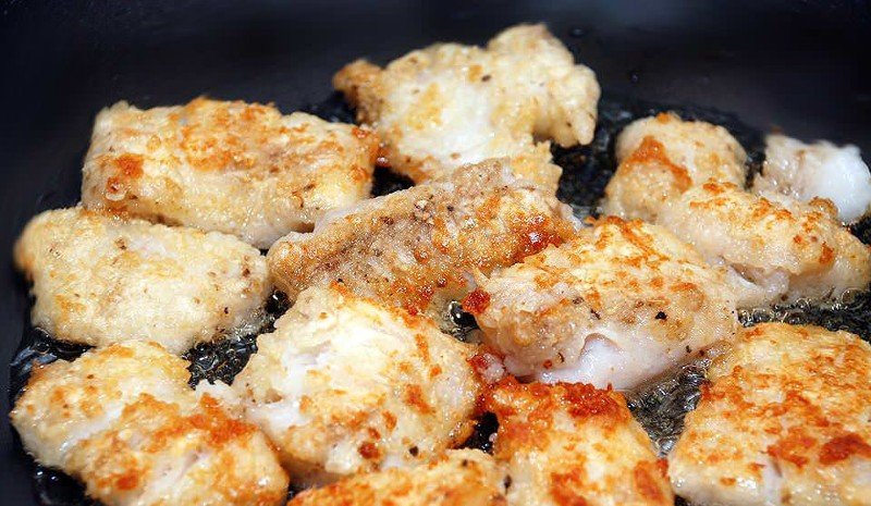 жаренный в манке минтай