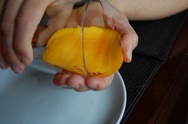 чистка манго
