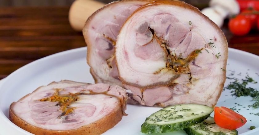 рулет с грибной начинкой