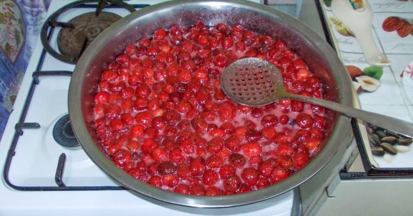 Что приготовить из кизила