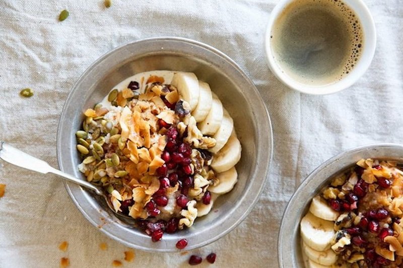 овсянка на завтрак изображение