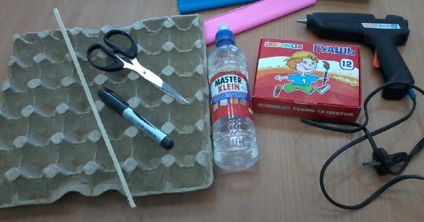 Что сделать из яичных лотков