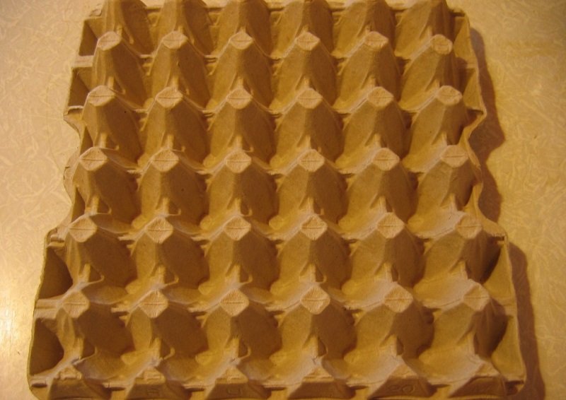 Декор из яичных лотков