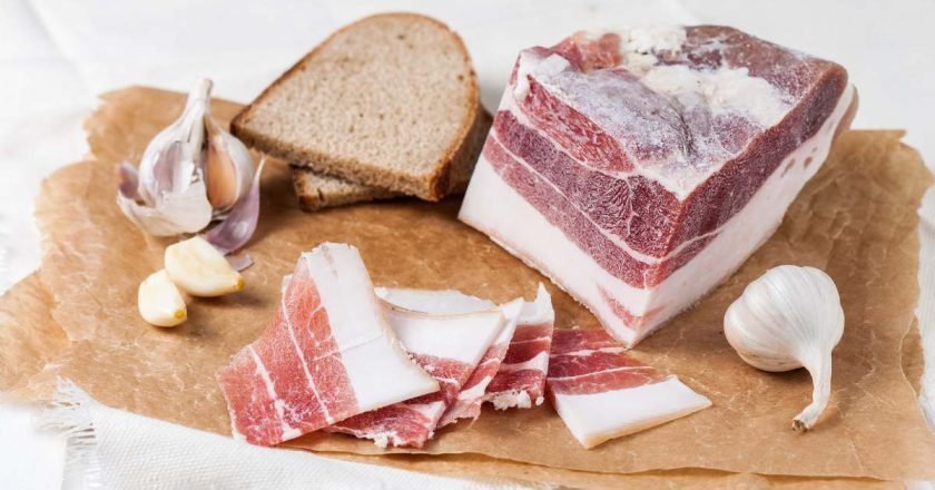 сало с мясной прослойкой