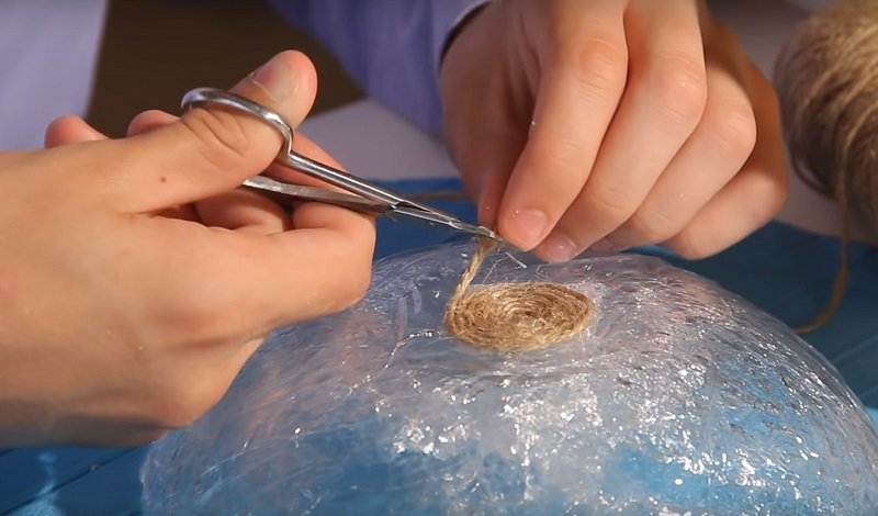 узор из нитки