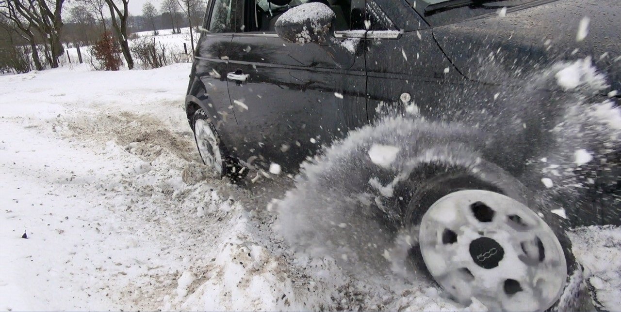 Буксующий автомобиль